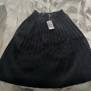 Brand new skirt